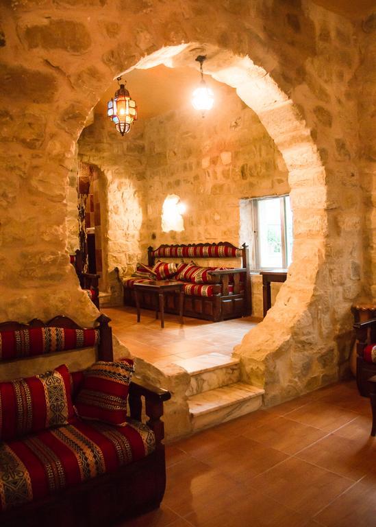 Al Anbat Hotel & Restaurant Wadi Musa Dış mekan fotoğraf