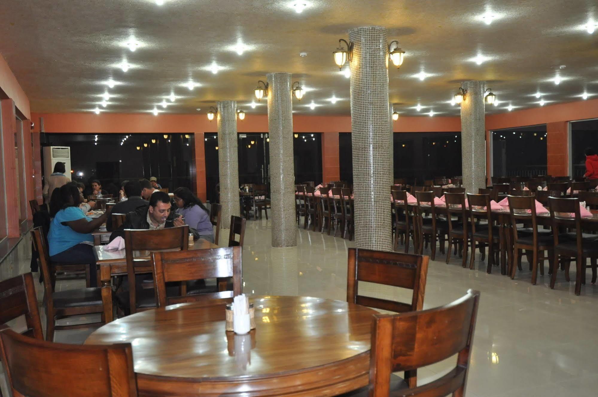 Al Anbat Hotel & Restaurant Wadi Musa Dış mekan fotoğraf