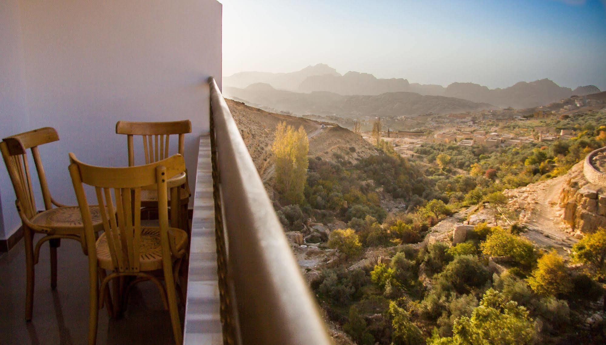 Al Anbat Hotel & Restaurant Wadi Musa Dış mekan fotoğraf