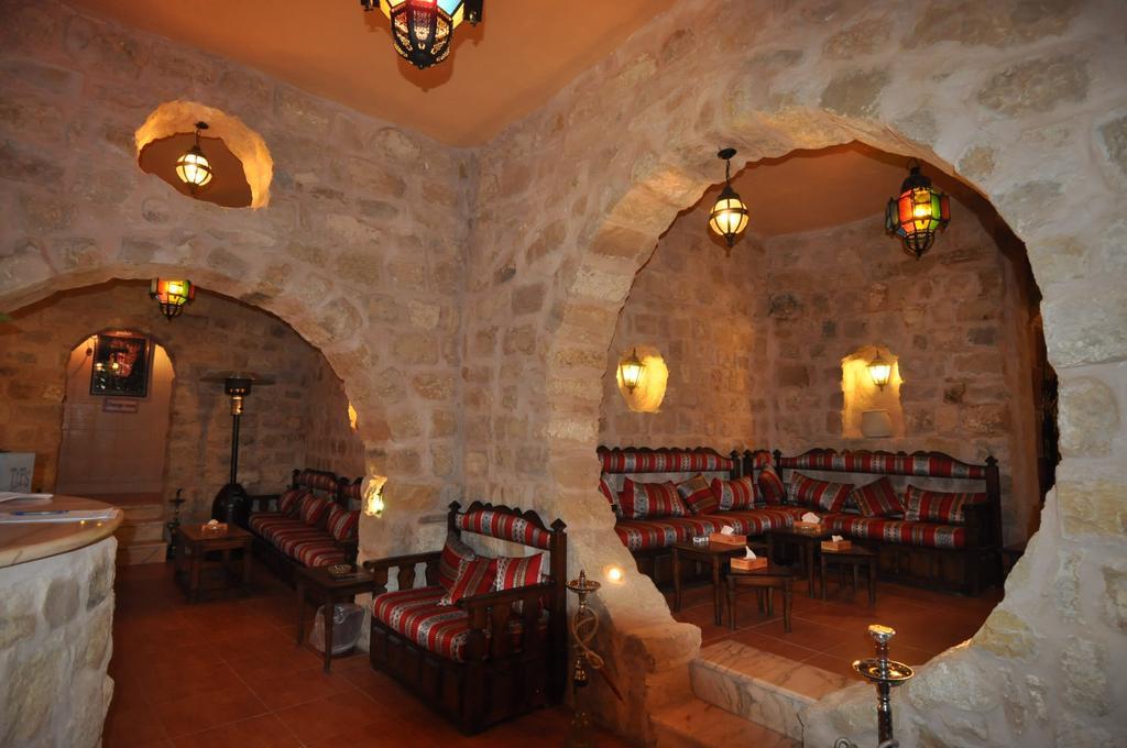 Al Anbat Hotel & Restaurant Wadi Musa Dış mekan fotoğraf